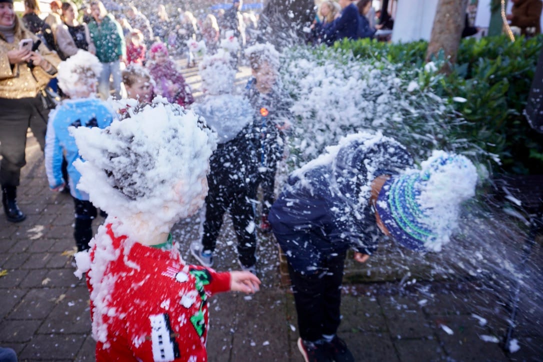 Festive Fun Awaits at the Overton Christmas Market!