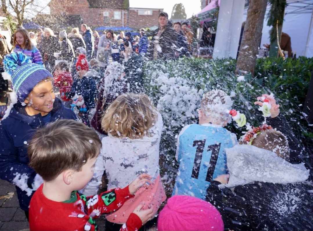 Get Ready for a Festive Day Out at the Overton Christmas Market!