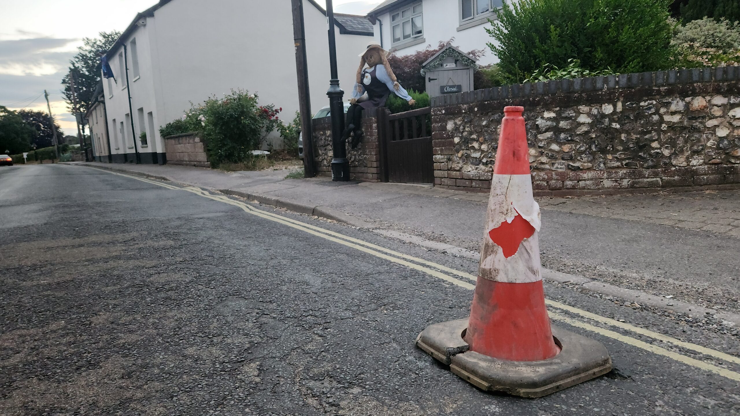 Pot Hole. Wot Hole?
