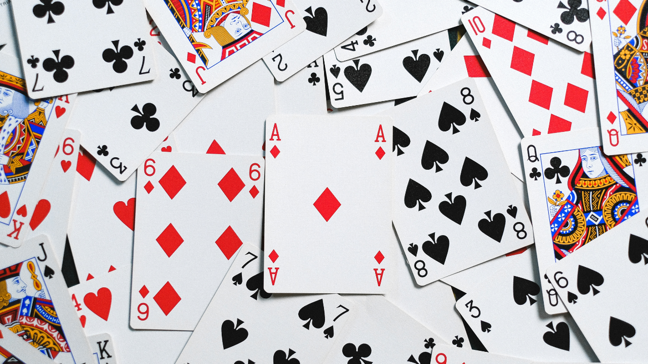 Love Cards? Learn to Play Cribbage This Summer!